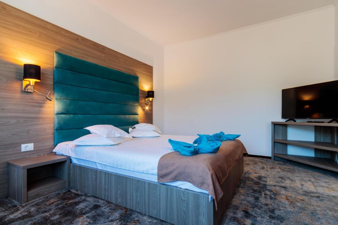 Hotel Orizont Calimanesti Ngoại thất bức ảnh