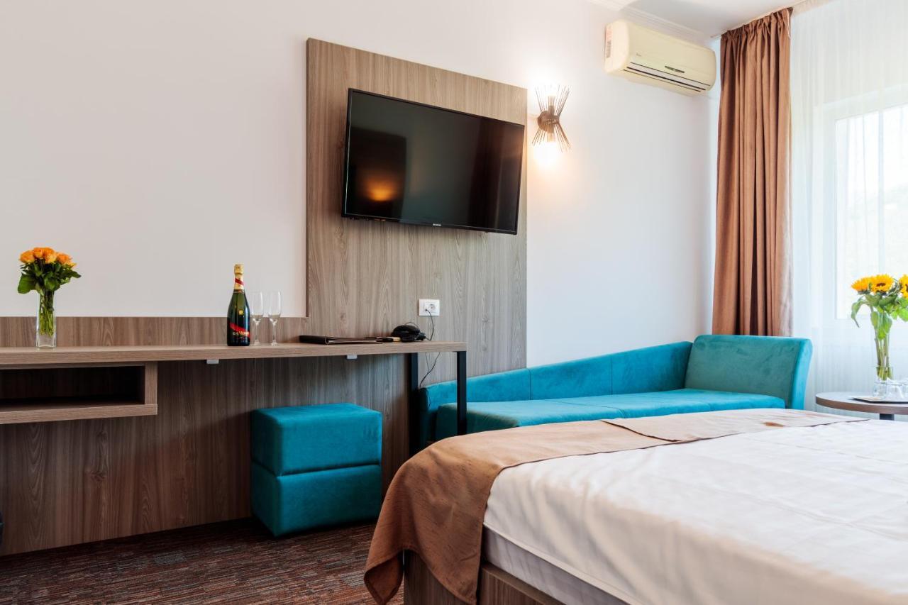 Hotel Orizont Calimanesti Ngoại thất bức ảnh