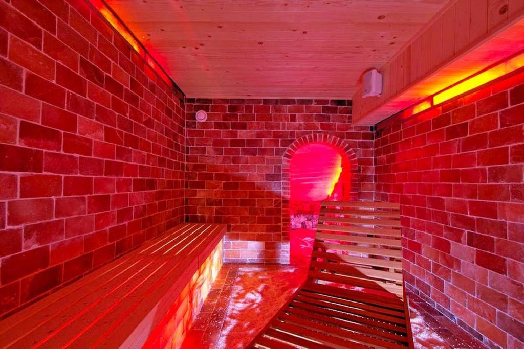 Hotel Orizont Calimanesti Ngoại thất bức ảnh