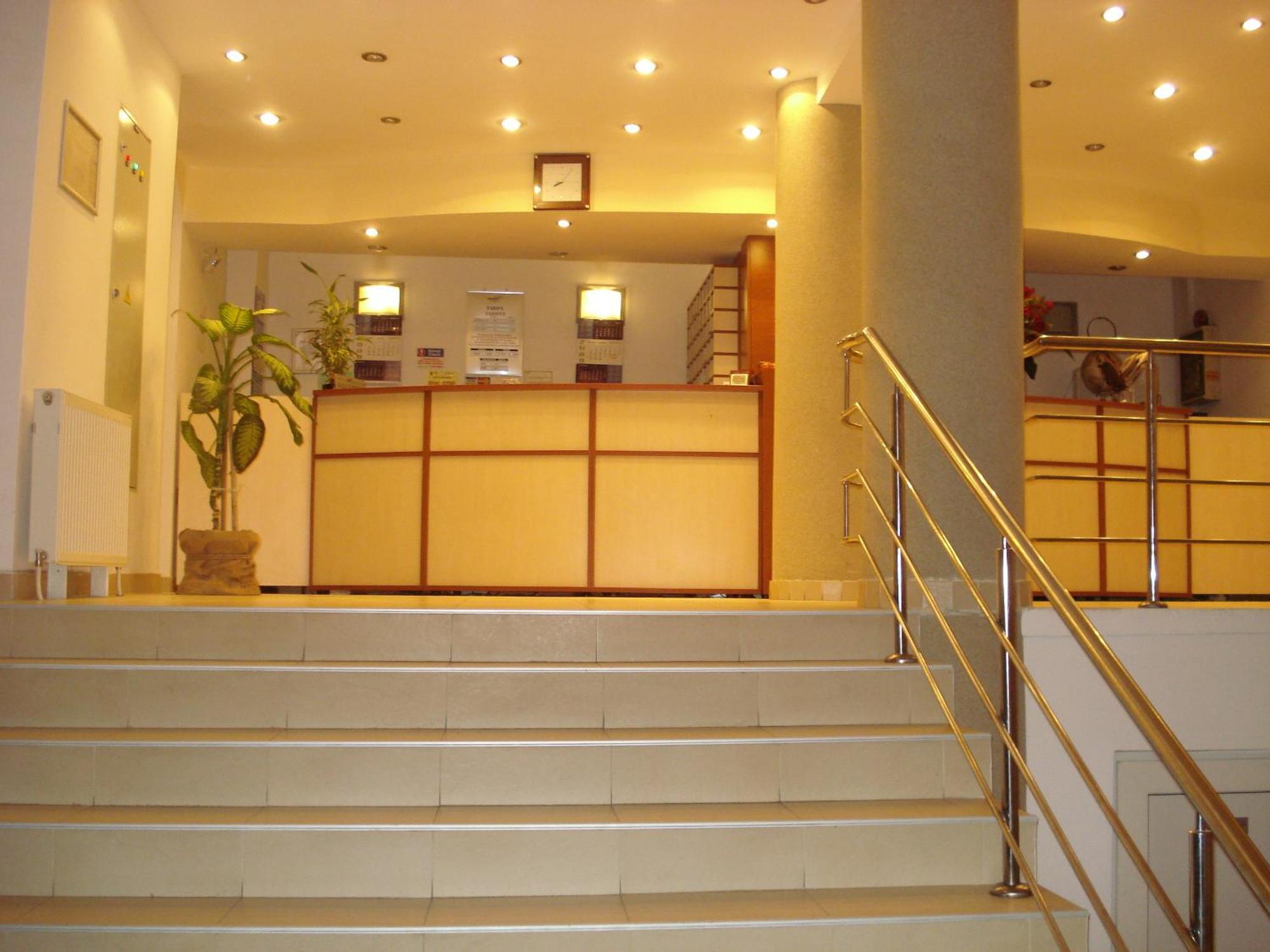 Hotel Orizont Calimanesti Ngoại thất bức ảnh