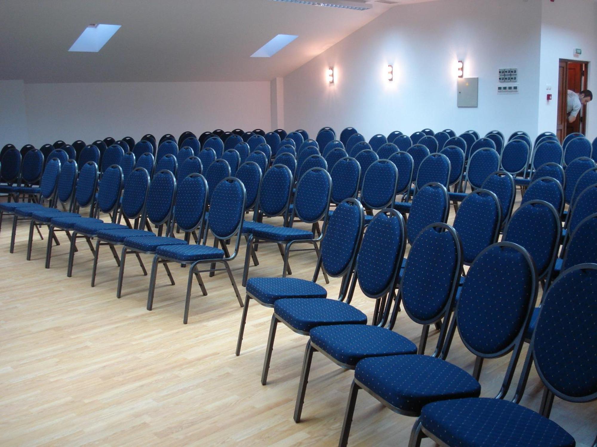 Hotel Orizont Calimanesti Ngoại thất bức ảnh