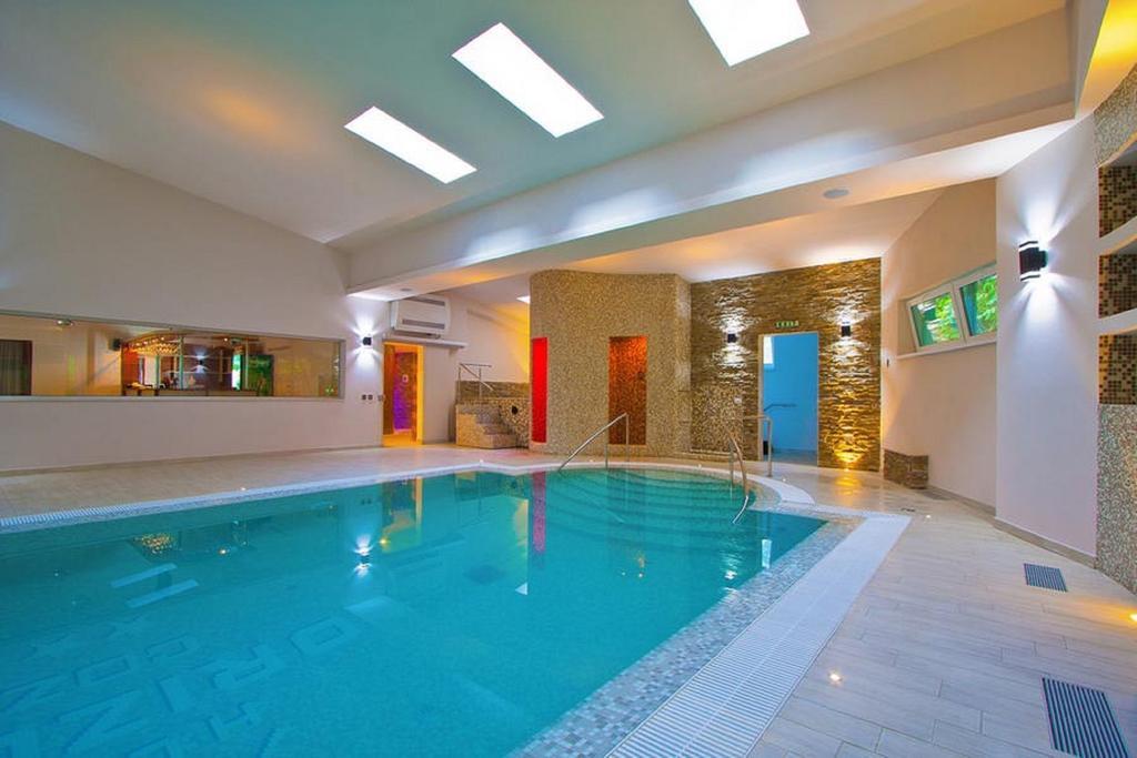 Hotel Orizont Calimanesti Ngoại thất bức ảnh