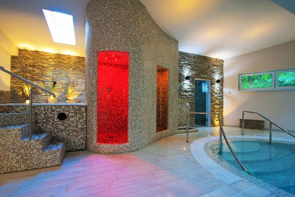 Hotel Orizont Calimanesti Ngoại thất bức ảnh