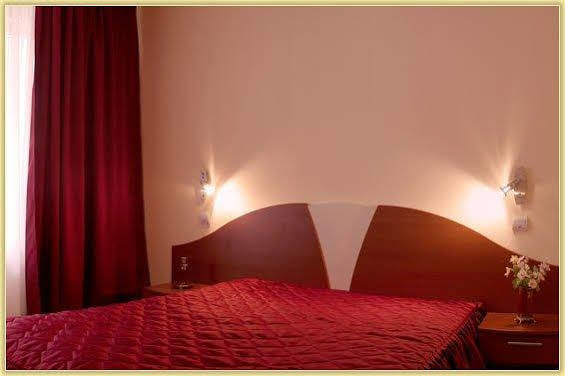 Hotel Orizont Calimanesti Ngoại thất bức ảnh