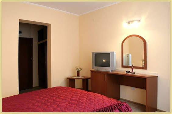 Hotel Orizont Calimanesti Phòng bức ảnh