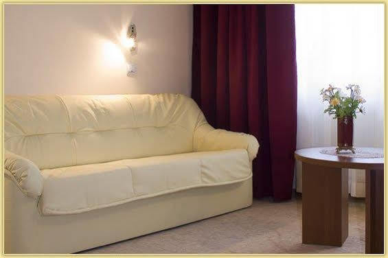 Hotel Orizont Calimanesti Phòng bức ảnh