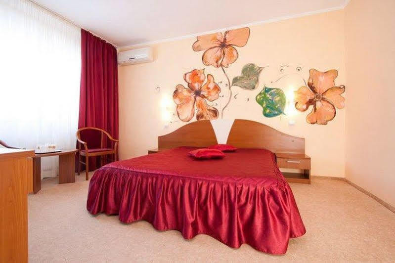Hotel Orizont Calimanesti Ngoại thất bức ảnh